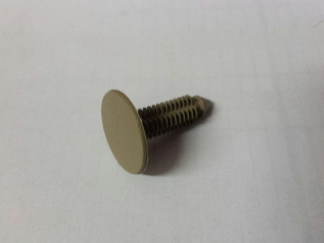 Christmas Tree Clip Fawn Brown 7mm hole